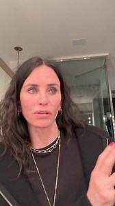 An interesting question from another f-r-i-e-n-d of the Handsome Podcast, Courteney Cox! What is YOUR answer?? | Tig Notaro