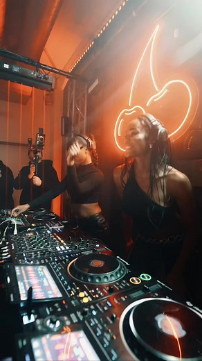 NXN Female DJ House Music Set in Germany