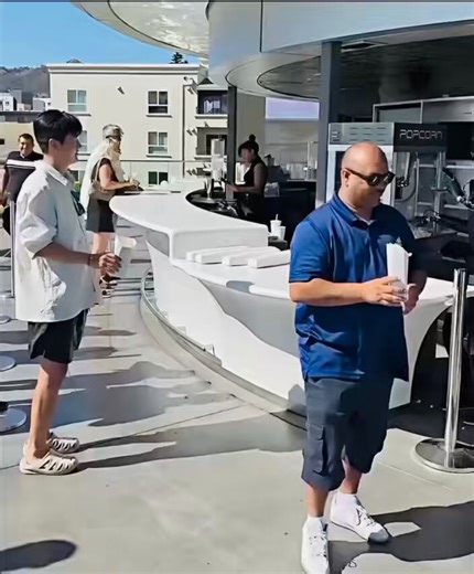 A YouTuber tried trolling Tesla’s Optimus robot and got trolled back.