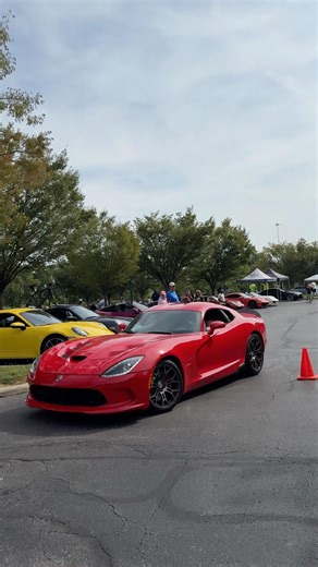 Dodge Viper SRT car meet