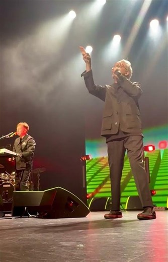 Devo “Peek-a-Boo” (Indianapolis, 6/2/26)