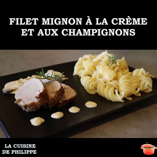 Voici une recette de filet mignon à la crème et aux champignons très facile à réaliser, elle fera un effet boeuf auprès de vos convives grâce à sa gourmandise mais aussi par son dressage élégant. Petits et grands en raffoleront littéralement en nappant des pâtes de cette sauce hyper gouteuse. La cuisson du filet mignon dans une sauteuse à couvert rendra la viande très tendre et surtout pas sèche. Bref, cette recette présente bien des avantages et mérite d'être en bonne place dans votre grimoire 