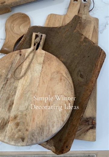 Decorating after the holidays! I love the simplicity this time of year 🤎 #homedeocr #decorating #winterdecor #kitchendecor