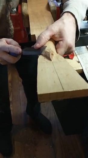 Carving the dart or diamond volute: #luthier #guitar #guitartok #acousticguitar | Jessica.violins