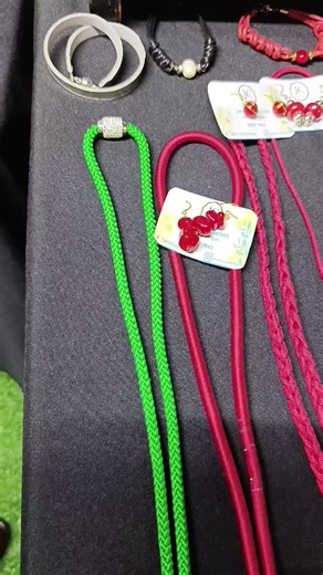 Collares largos y elegantes ☺️