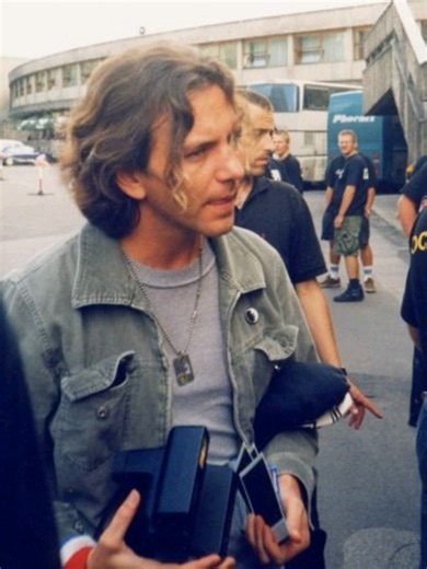 Understanding 'Even Flow' by Pearl Jam: A Grunge Classic