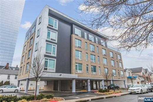 159 Cedar 302 #302, Fort Lee, NJ 07024 - MLS 26005255 - Coldwell Banker