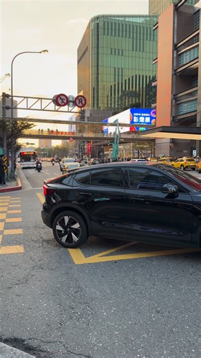 Rossi on Instagram: "Mercedes-Benz SLS AMG #MercedesBenz #SLSAMG #MercedesBenzSLSAMG #메르세데스벤츠 #メルセデス"