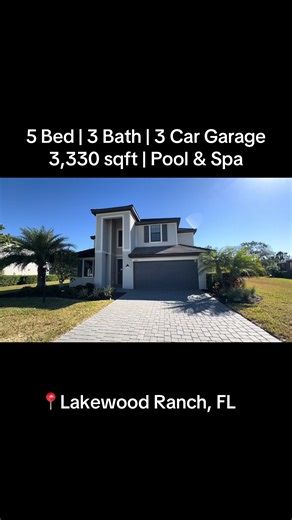 Spacious 5-Bedroom Home in Lakewood Ranch, FL