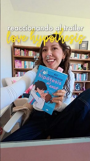 Reacting to the "The Love Hypothesis" trailer by Ali Hazelwood 🔬✨