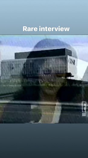 18K views · 823 reactions | In this interview, Lynda Carter explains the differences between Season 1, which featured episodes in the WWII era, and Season 2, which was filmed in modern times, in 1979. #LyndaCarter | Lynda Carter Everything | Facebook