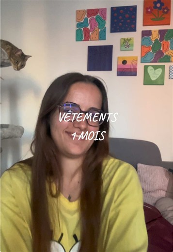 Vêtements bébé 1 mois : idées et réactions (POV chat)