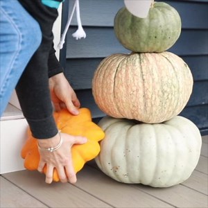 2.7M views · 1.1K reactions | The cutest ways to decorate your front porch for fall. | DIY with Hometalk | Facebook