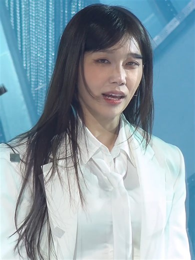 EunJi's Captivating Performance of 'Love Me More'