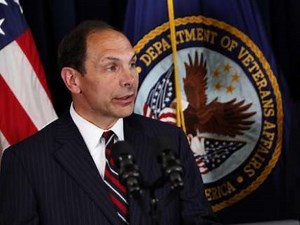 VA Clinic Leadership 'Reform' Really Just Shifting Managers Around