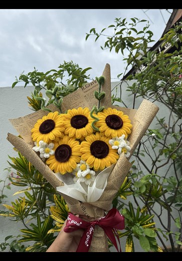 Creative Pipe Cleaner Flower Bouquets You Can Craft