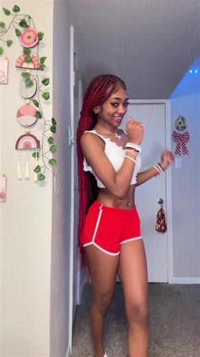 cs yk she a star 🤩 #fyp #doyou #fakebody #noweaponsformedagainstmeshallprosper #fullydressed