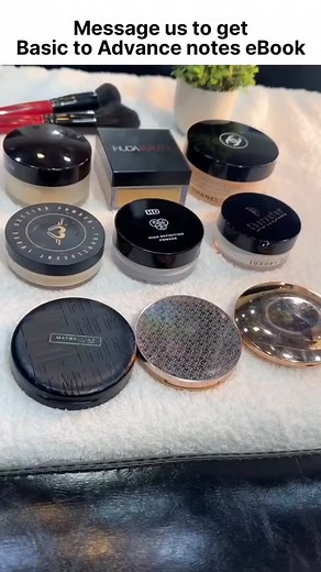 Free Makeup Education 🎓 | Loose powder, compact powder, differences. Video ©️@payalmakeoverhut | Instagram