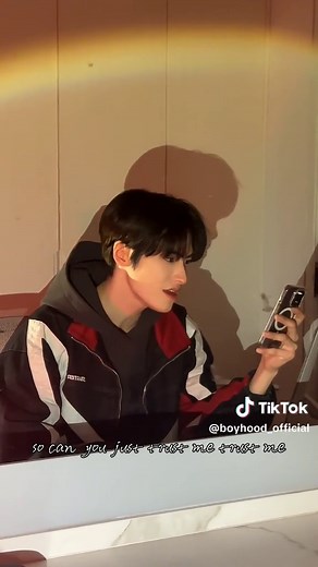 这次不赶末班车了#TrustME #BOYHOOD #江信熹 #JIANGXINXI