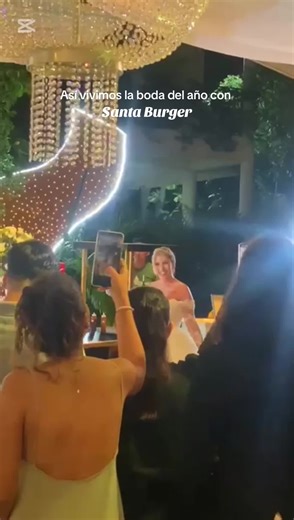 La boda del año con Santa Burger: Una experiencia inolvidable
