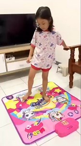 🧑‍🎄🎄🎁Dancing Challenge Dance Mat 🩵Classic Theme 🩷Unicorn Theme ❤️Disco Theme 🌈This wireless dance mat can be easily folded, does not occupy space, is easy to carry, requires 4 AA batteries(Not included), Adults can also play. You can enjoy this music mat with your children indoors or outdoors. It is a fun educational toy suitable for the whole family. 🌈This waterproof playmat is with heavy-duty vinyl material and handles endless dancing and jumping. The non-slip design ensures safety and