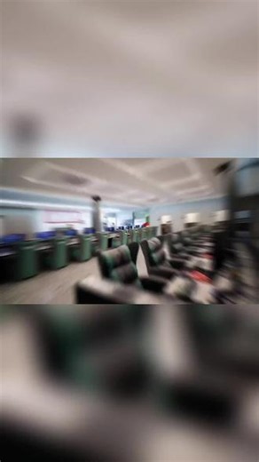 兄弟姐妹们，海屯路龙魂电竞藏宝啦！19块8拿下外星人360hz卓威显示器，专业级刷新率，操作丝滑。位置好、服务棒、环境佳。别人慢如蜗牛，你似闪电战神，冲！ #绿树电竞 #拼接屏 #矿机 #放松解压好去处 #高档大气上档次