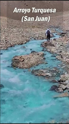El hermoso color del arroyo turquesa en San Juan #argentina #sanjuan #viajar #paisajes
