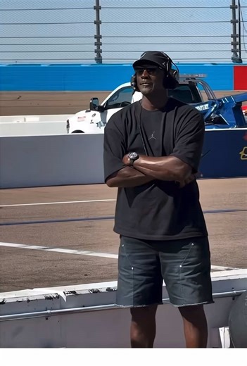 He is so handsome.#Jordan #fyp #basketball #nba ##champion | michael jordan