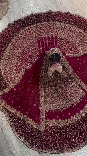 😱 heavy bridal collection #gowns #wedding #bridallehenga #trending #designers #bridal #shopping #￼