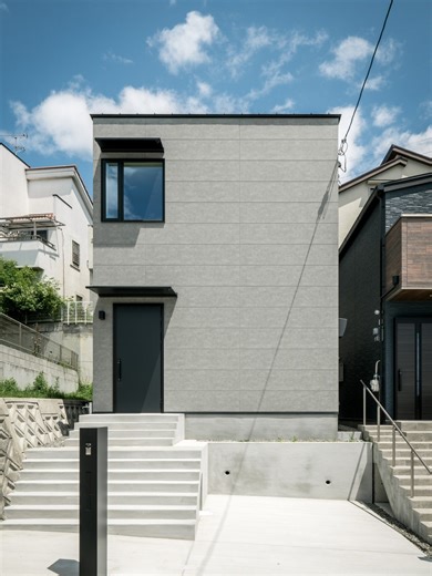 アールグラフ R-GRAPH/株式会社UCDW on Instagram: ". 他の邸宅も多数掲載しております。ぜひプロフィールからご覧ください。 ▷▷ @rgraph_custom_house_official 大阪・奈良の工務店🏠 アトリエ建築家と建てる家 心に深く残るデザインと 住むほどに実感できる快適性 その人「らしく」なる「くらし」を提案します プロのアトリエ建築家によるおうちの設計は勿論 家の資金相談やインテリアやエクステリアなど 各分野の専門スタッフが在籍しておりますので 安心してご相談いただけます。 #工務店 #注文住宅 #大阪 #奈良"