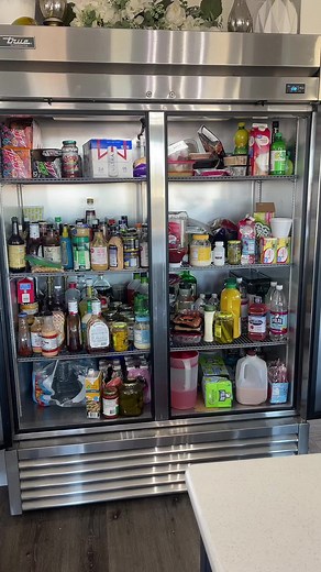 Effective Tips for Industrial Fridge Organization and Cleaning