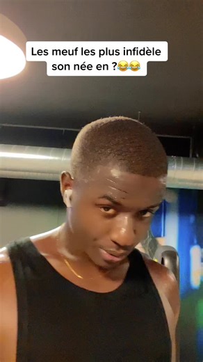 Gym Humor: Flexing Muscles and Sarcastic Styles