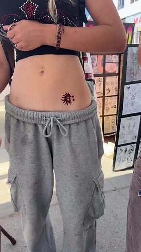 Quick and Easy Henna Moon Tattoo Design