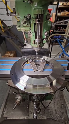 𝗢𝗰𝘁𝗮𝗻𝗲 𝗪𝗼𝗿𝗸𝗵𝗼𝗹𝗱𝗶𝗻𝗴 on Instagram: "NPT Threading 🍒"