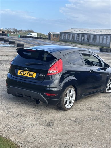 Ford Fiesta ST at Crail Raceway Burnout