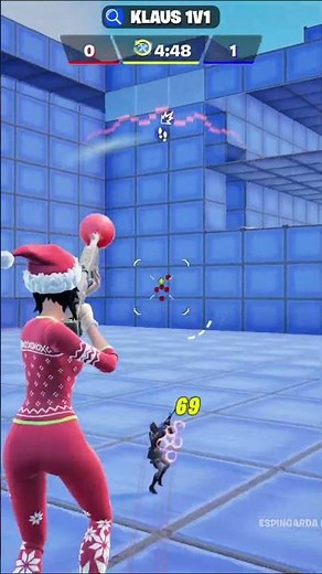 The weapon in this Red vs. Blue game is perfect for making your friends angry 😂😂 #fortnite