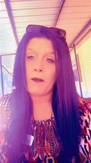 Sharlee Cole (@sharlee.cole)’s videos with original sound - Carrie Coffey