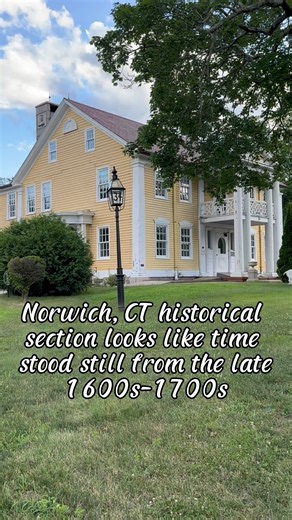New England is loaded with history #history #newengland #connecticut #CT #historylovers #colonialhomes #17thcentury #newengland | The New England Couple