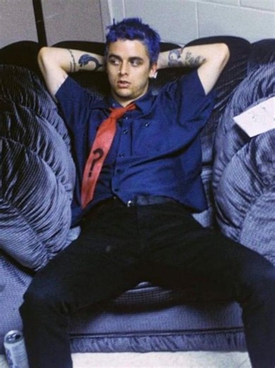 Lost Luggage Comedy: A Green Day Concert Experience