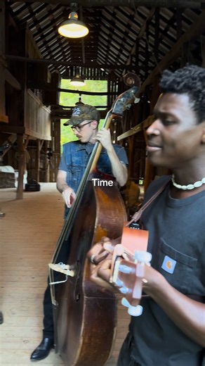 Lmk how this finds you 🫂 this is “heavy foot,” a song for these unprecedented times. Dm me the word “mon” to stream my debut album