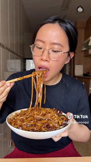 Cómo hacer Jajangmyeon: Receta de Fideos Negros Coreanos