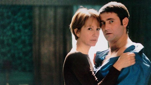 Un soir, un film avec Hugues Dayez : 'Une liaison pornographique', le film belge qui relança la carrière de Nathalie Baye - RTBF Actus