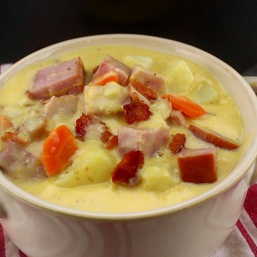 This made from scratch Cheesy Ham and Potato Chowder is thick and creamy and the perfect way to breathe new life into your leftover ham. Printable Recipe: https://spicysouthernkitchen.com/cheesy-ham-potato-chowder/ | Spicy Southern Kitchen