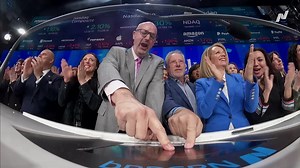 Congratulations to the entire PRWeek team on 2️⃣5️⃣ years in the U.S. and the 2023 finalists highlighted at their upcoming PRWeek Awards gala. We are thrilled you could join us at MarketSite to celebrate! 🛎🎉 | Nasdaq