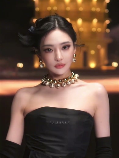 The mannequin in the window display#Ning Yizhuo#aespa#政法#Window display mannequin takes on