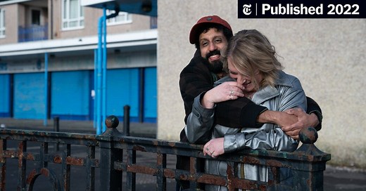 ‘Ali & Ava’ Review: Don’t You Want to Sing Along?