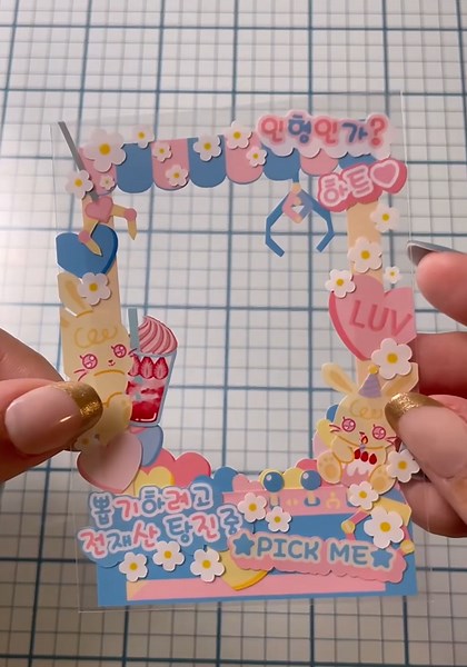 K‑Pop Toploader Deco Using All Lemonberry Stickers