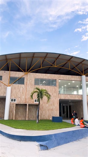 Boas notícias para o estado do Pará! ⛴️✔️ O DNIT inaugurou a Instalação Portuária de Pequeno Porte (IP4) de Oriximiná. Às margens do Rio Trombetas, o novo porto foi planejado para atender às demandas da comunidade, proporcionando logística, conforto e conveniência. 🚧 O empreendimento representa um marco significativo para a região. De acordo com dados do último censo municipal, estima-se que a IP4 beneficiará cerca de 68 mil pessoas, simplificando o deslocamento da população e garantindo eficiê