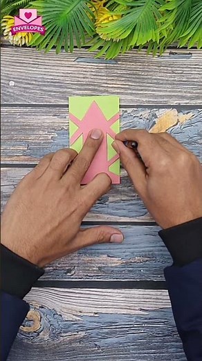 Christmas Paper Snowflakes | DIY Christmas Crafts