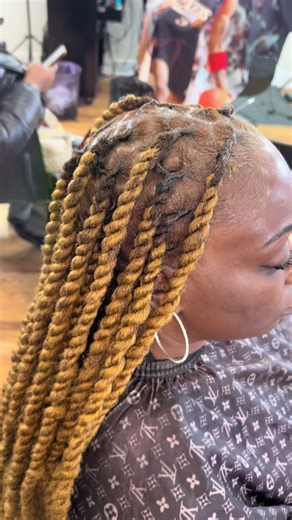 Discover the Beauty of Invisible Locs Styles
